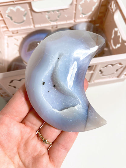 Druzy Achat Mond . Druzy Agate Moon ca. 8-9cm- Handcarved