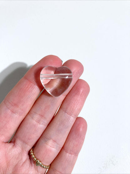 Bergkristall Herz Anhänger gebohrt . Clearquartz Heart Pendant drilled ca 2cm - High Quality