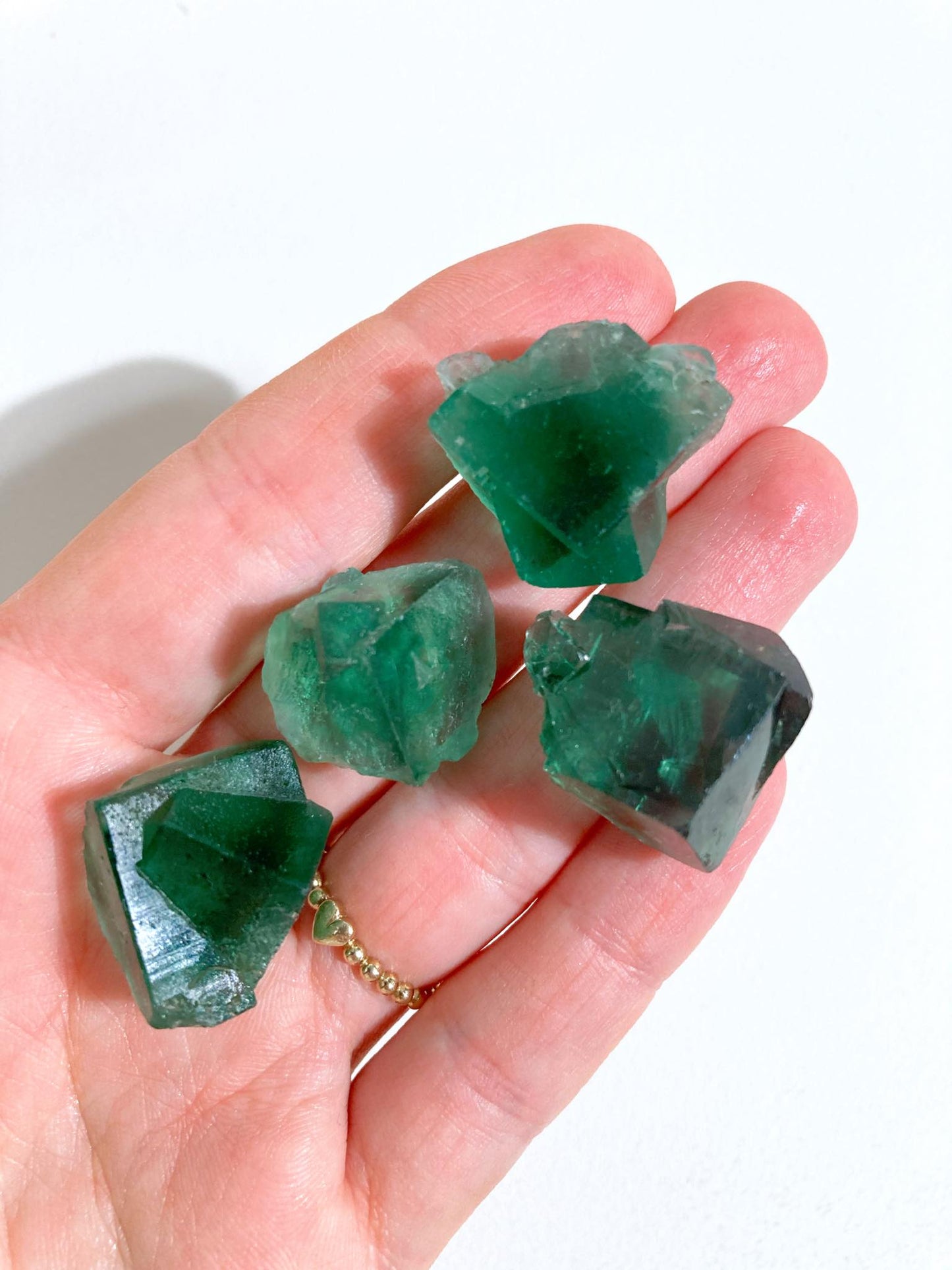 MAGISCHER Farbverändernder Hidden Forest pocket Fluorit Twin - Diana Maria Mine Fluorit Doppelquader . Colorchanging Fluorite  ca. 2 cm - aus  Frosterley, Weardale, England High Quality