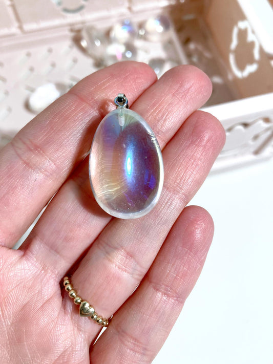 AngelAura Bergkristall Anhänger getrommelt . AngelAura Clearquartz tumbled Pendant ca 2cm - High Quality