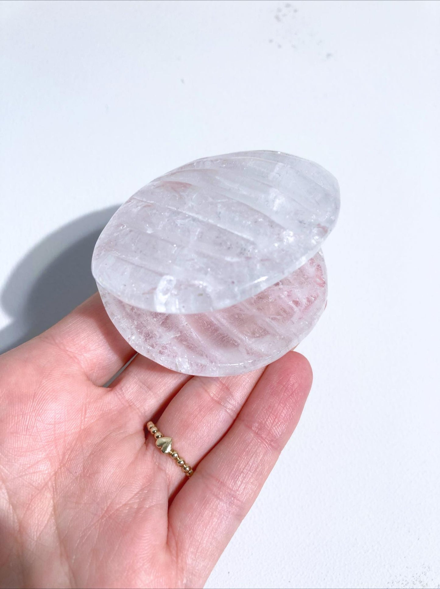 Bergkristall Mini Muschel Schale . Clear Quartz Shell Bowl ca. 7cm Handcarved