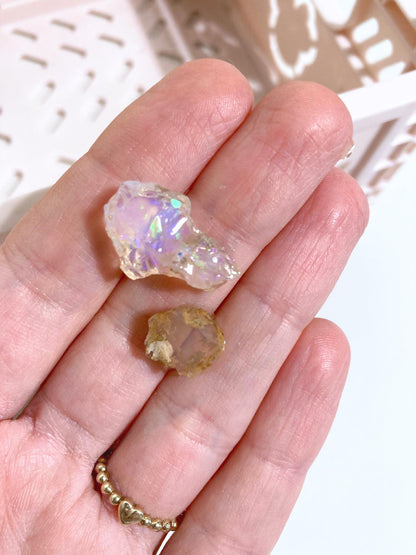 Welo Opal in Muttergestein 0.5 -1.8g - aus Äthiopien High Quality