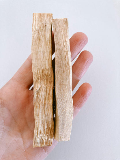 Palo Santo Heiliges Holz Räucher Stick [ 2 Stück ] - aus Peru