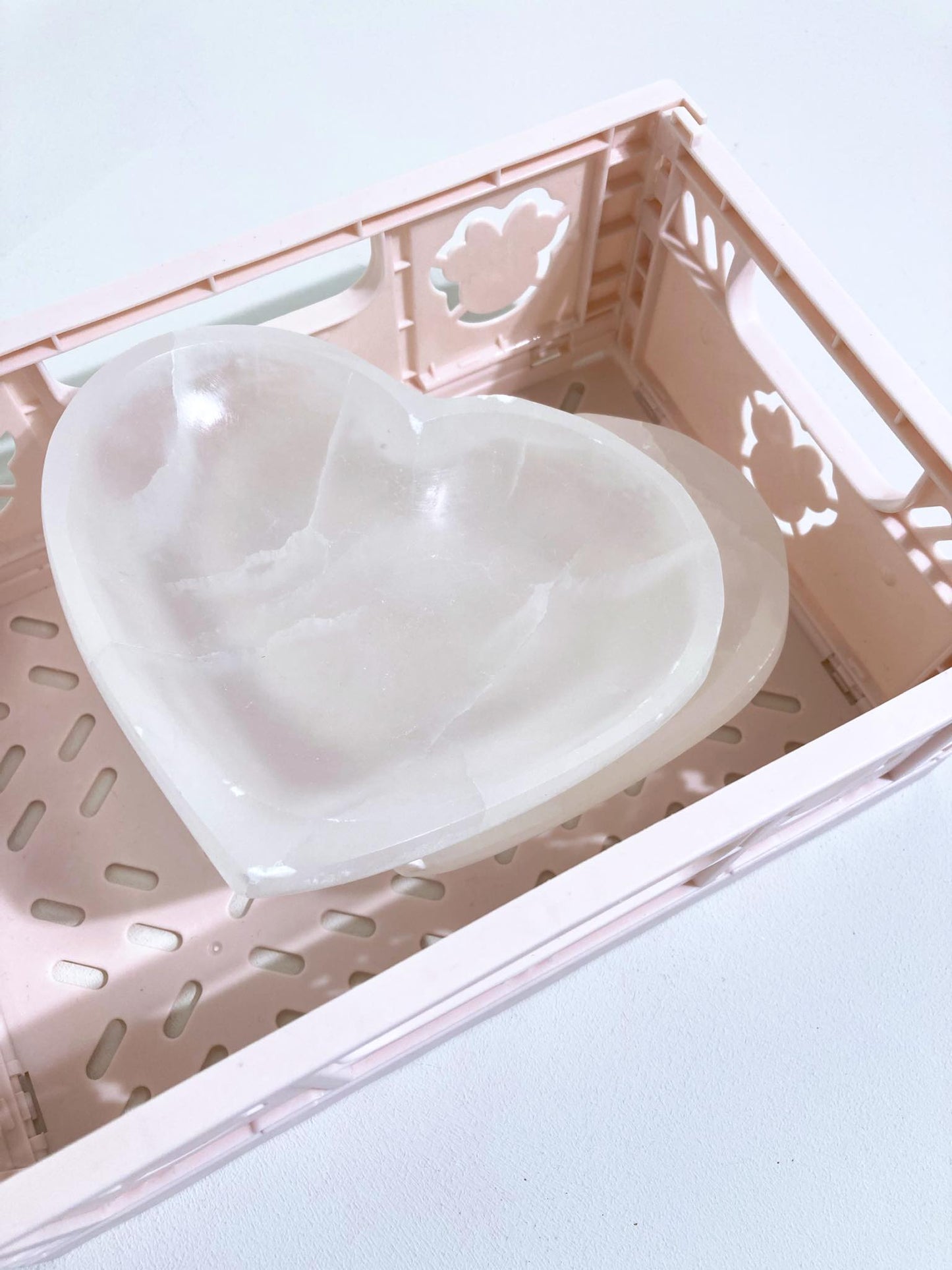 Selenit Herz Schale . Selenite Heart Bowl LARGE ca.12-13cm - aus Marokko Hand Carved