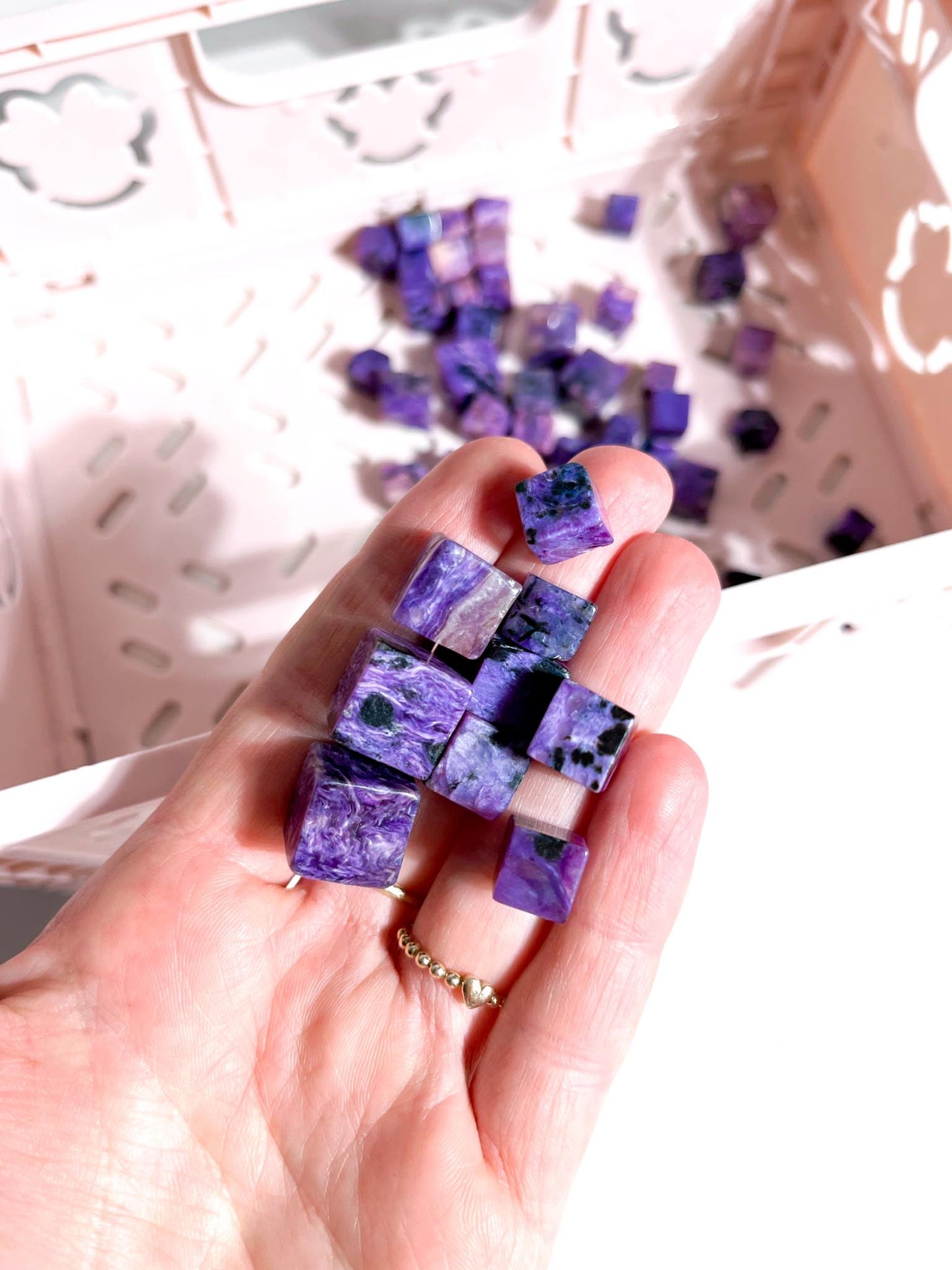 Charoit mini Würfel . Charoite mini Cube ca. 0.8 -1 cm - aus Russland RARE