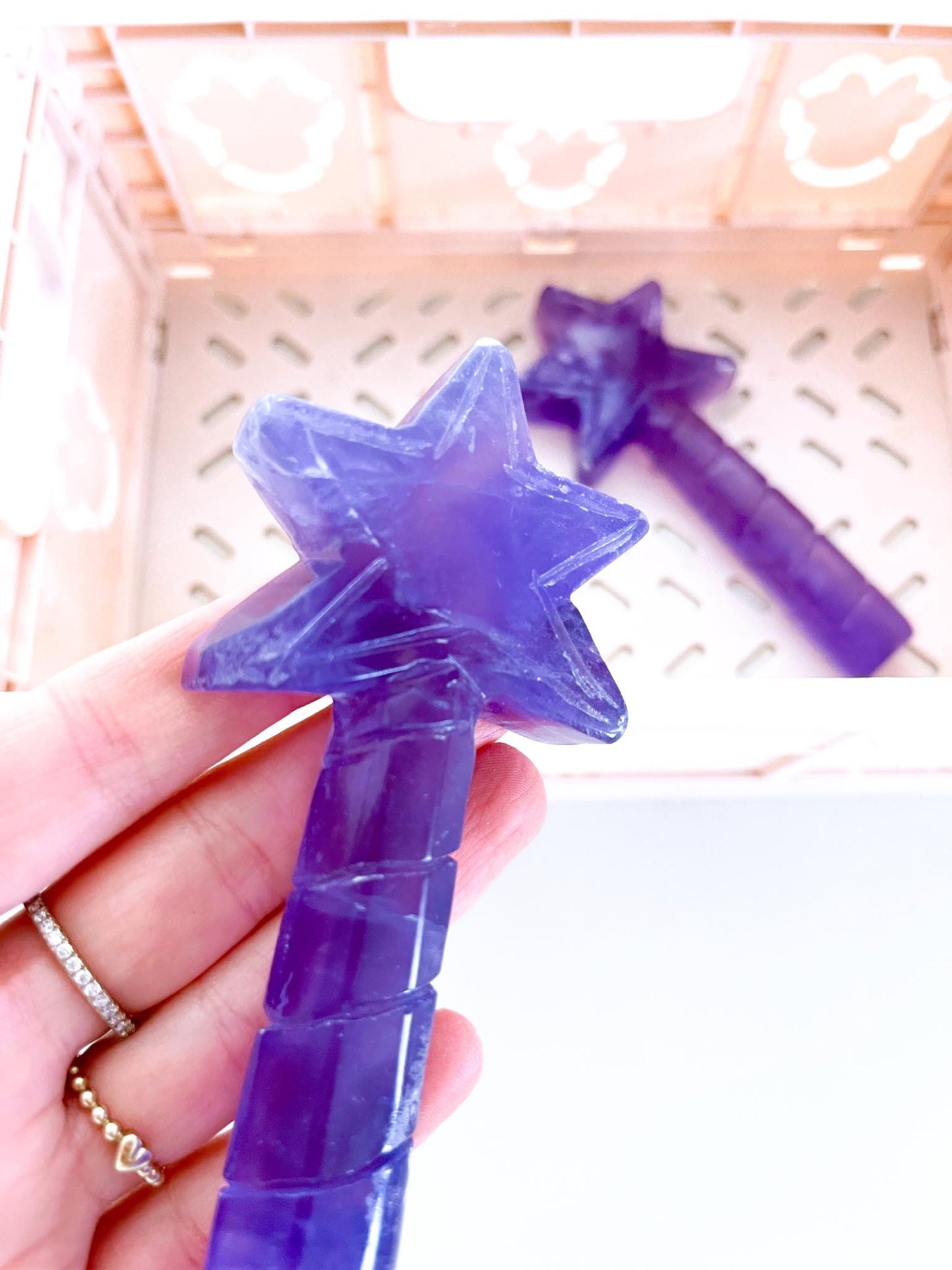 Indigo Fluorit Feen Zauberstab .  Fluorite Fairy Wand  ca 13 cm - aus China Handcarved