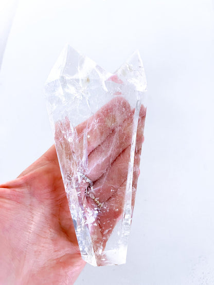 Doppel Bergkristall Spitze . Double Clearquartz Point 438g  - HIGH QUALITY mit Regenbögen Handcarved