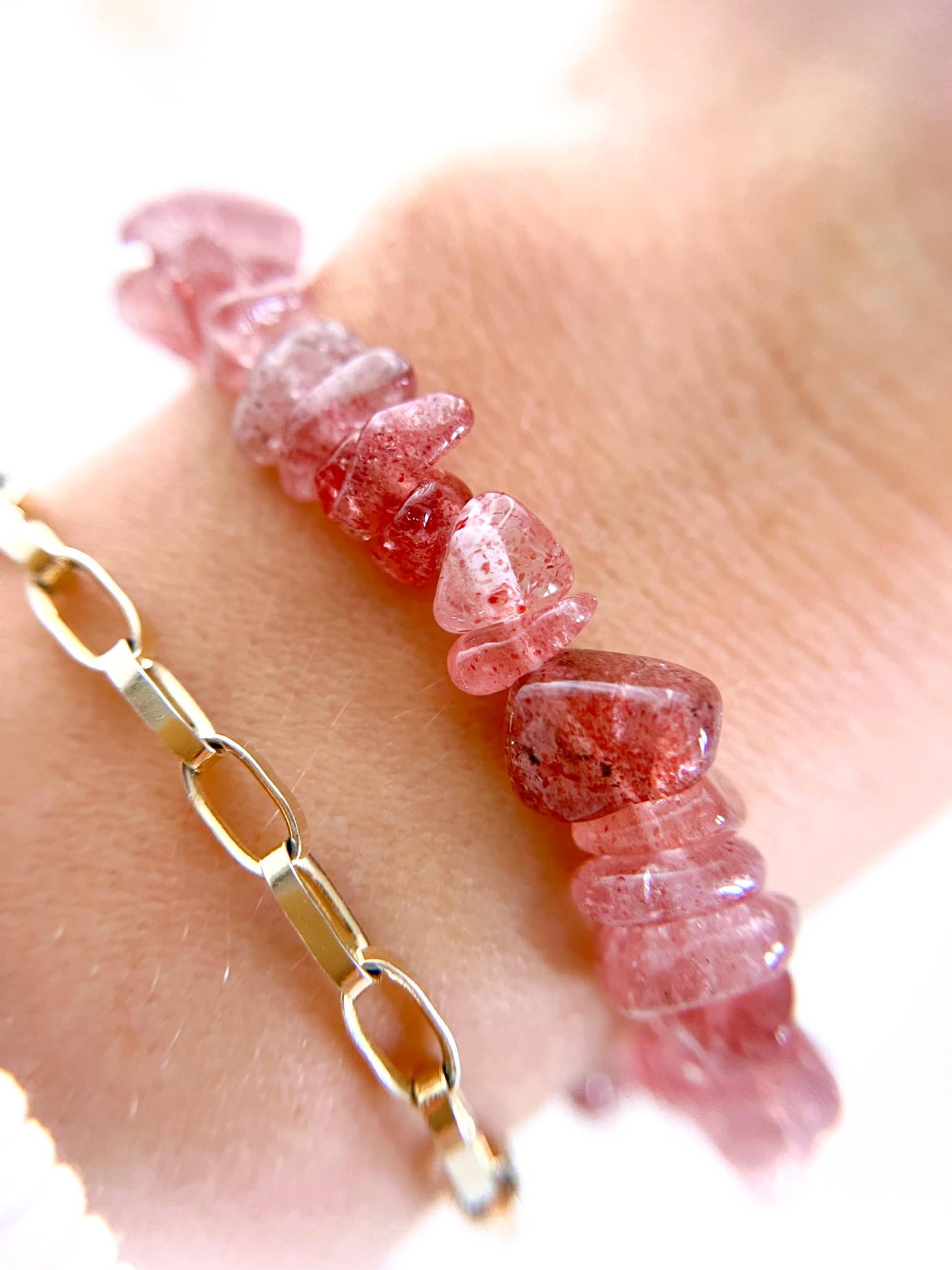 Erdbeerquarz / Roter Aventurin Chips Armband . Strawberry Quartz  Chips Bracelet  - High Quality
