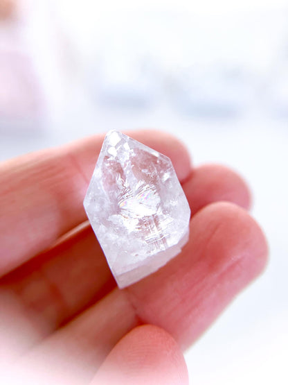 Natürliche Apophyllite Spitzen . natural Apopylite Points - aus Indien High Quality