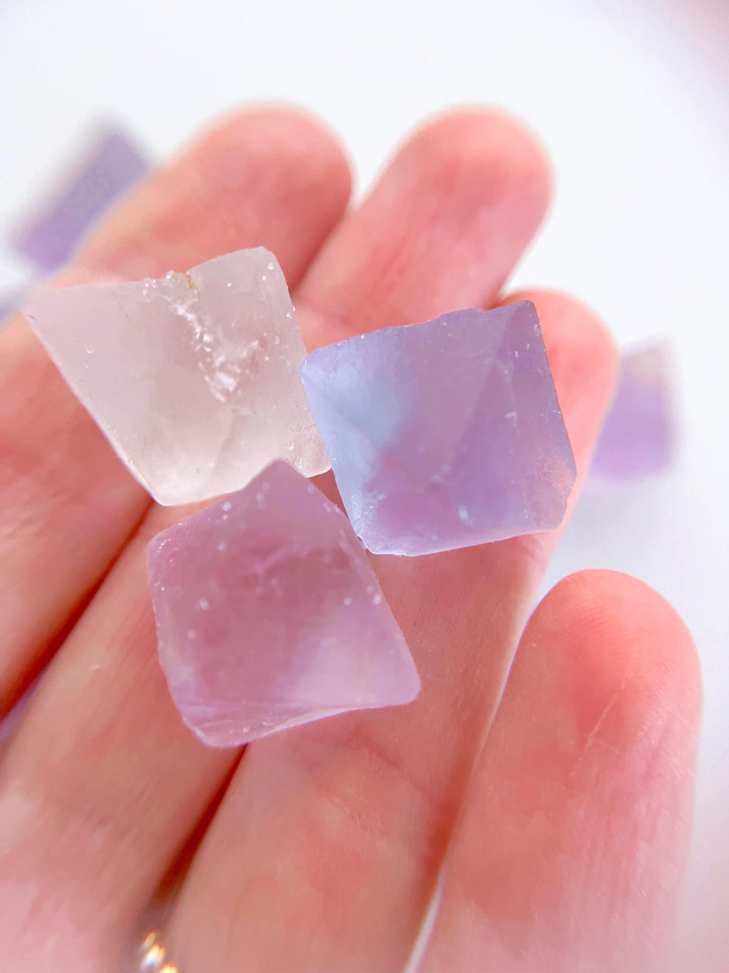 Natürlicher Fluorit Octahedron . Natural Fluorite Octahedron ca. 1.5 - 2 cm - Aus China