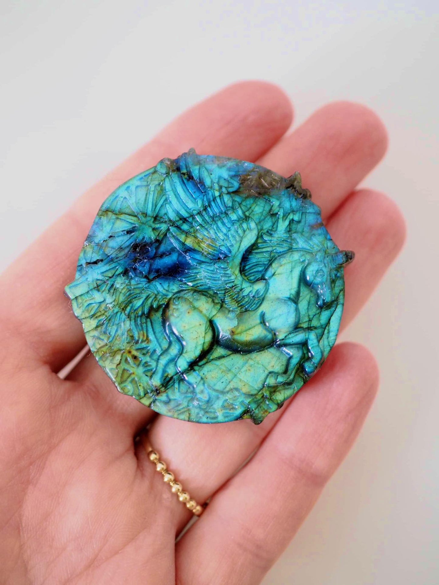 Blauer Labradorit Einhorn Gravur . Blue Labradorite Unicorn Carving ca. 4.5cm  - aus Madagascar . China