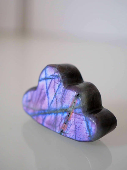 Labradorit Wolken Gravur .  Labradorite Cloud Carving ca. 3.5 -4.5 cm  - aus Madagascar . China