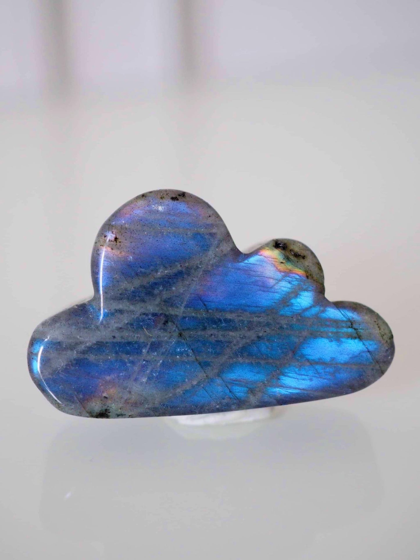 Labradorit Wolken Gravur .  Labradorite Cloud Carving ca. 3.5 -4.5 cm  - aus Madagascar . China