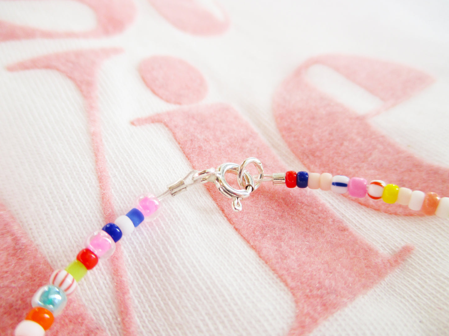Japanisches Glasperlen Armband mit Perle Rainbow