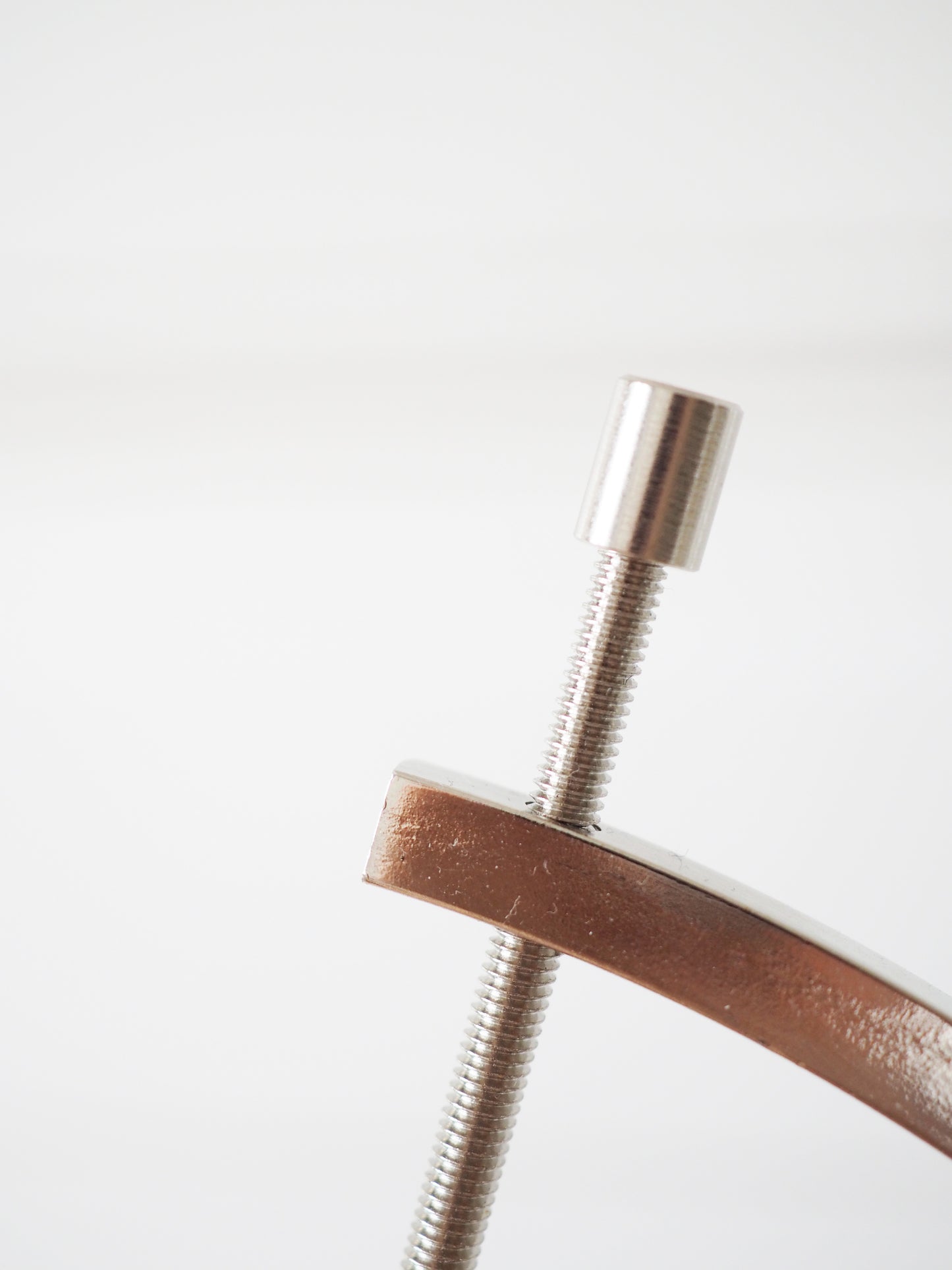 GLOBUS Hochwertiger Metall Kugel Ständer . Halter . Sphere Stand SILBER