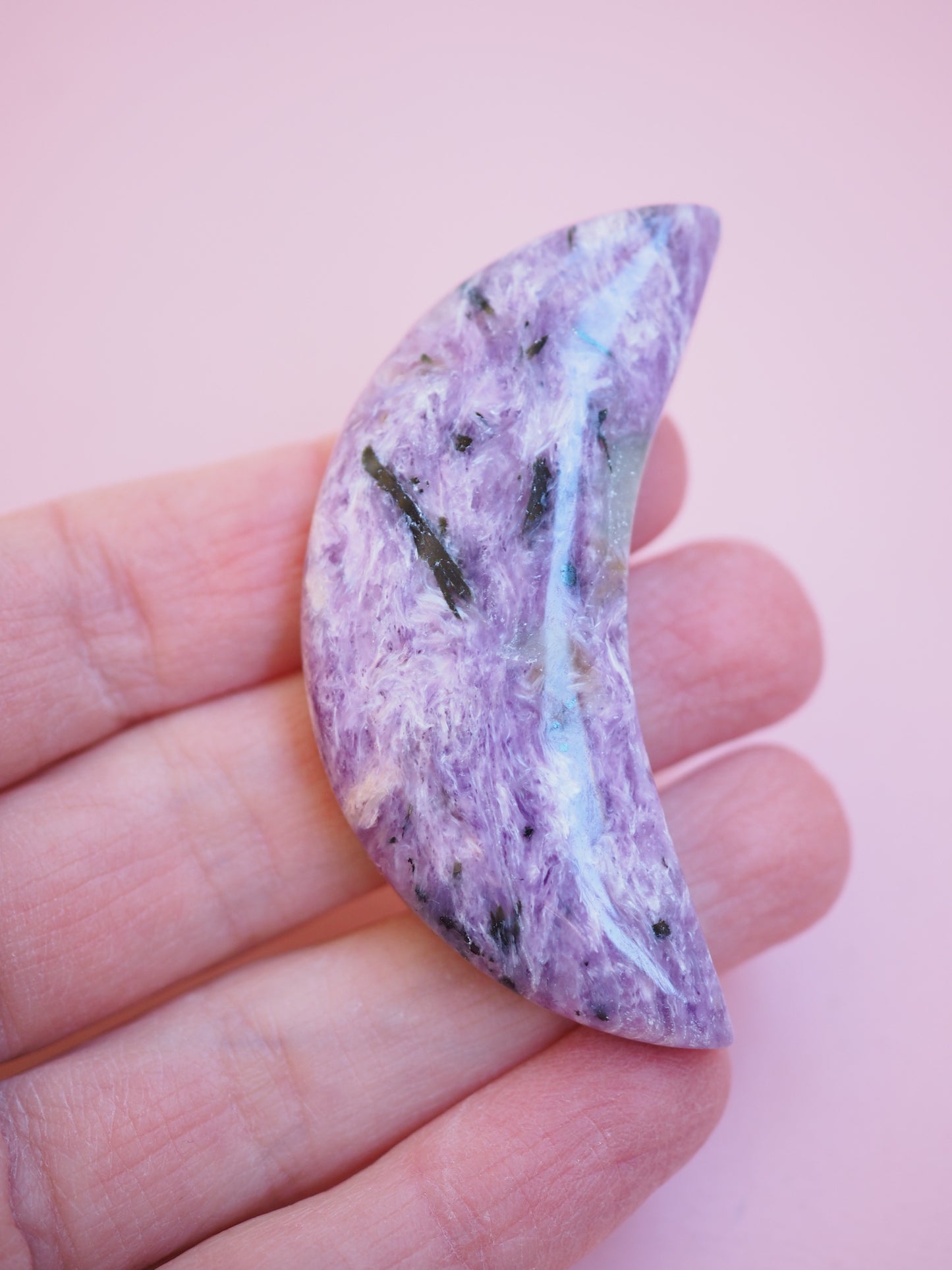 Charoite Moon -+6cm aus Russland - Hand Carved High Quality