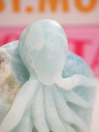 Oktopus Blauer Himmels Opal . Amazonit . Blue Sky Opal ca 7.5cm  - aus China Hand Carved