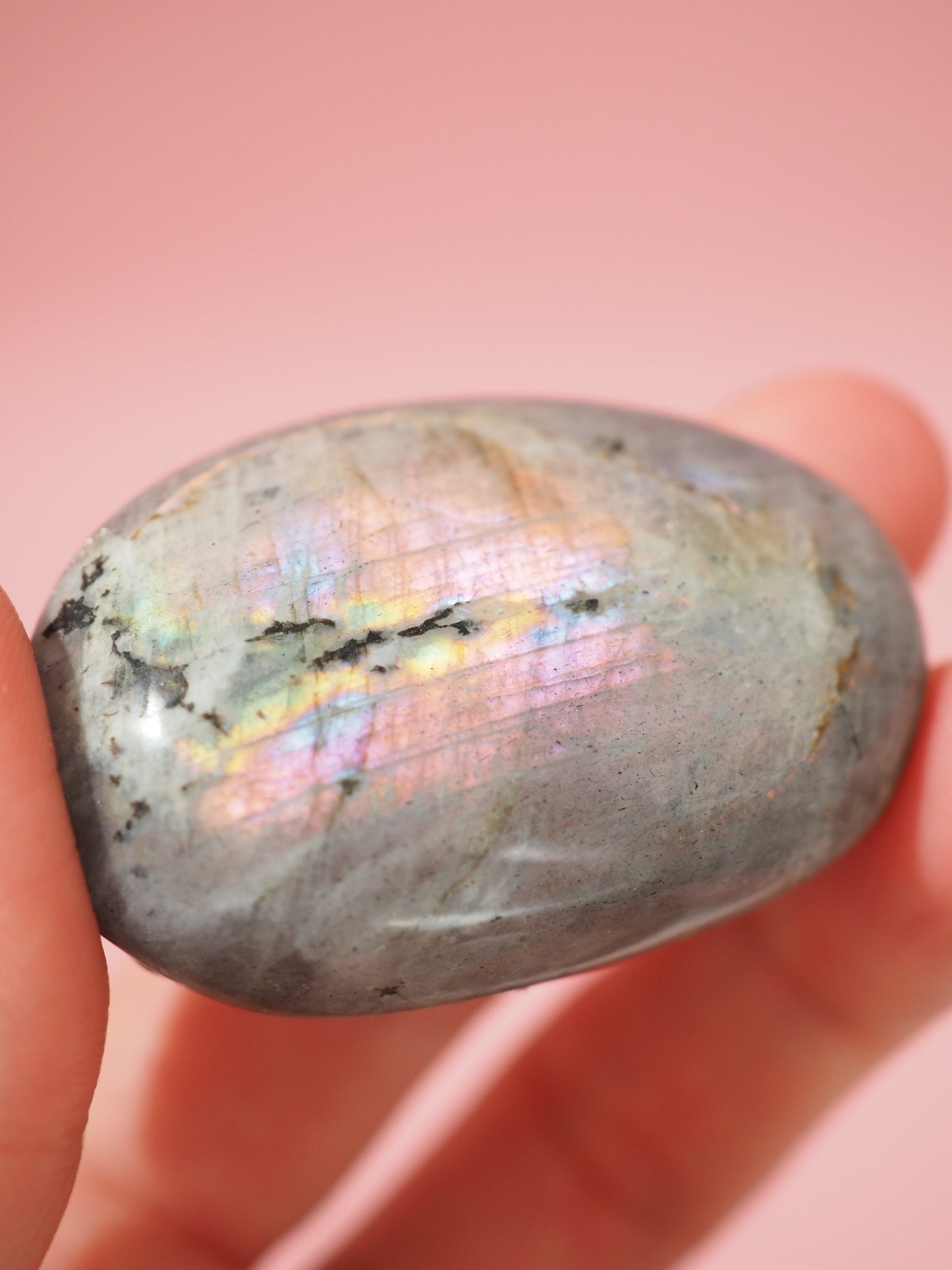Purple Lila Violett / Regenbogen Labradorit Palmstone 4.5 cm  (35) - Aus Madagascar
