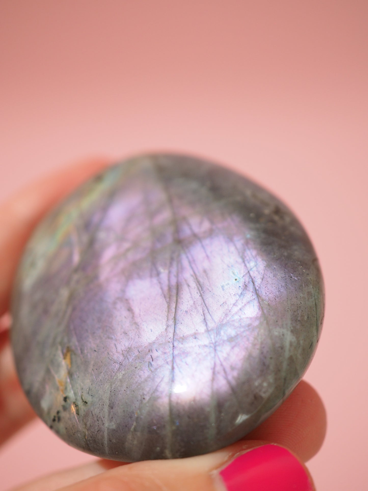 Silber Flashy Lila Labradorit Palmstone 6 cm  (85) - Aus Madagascar