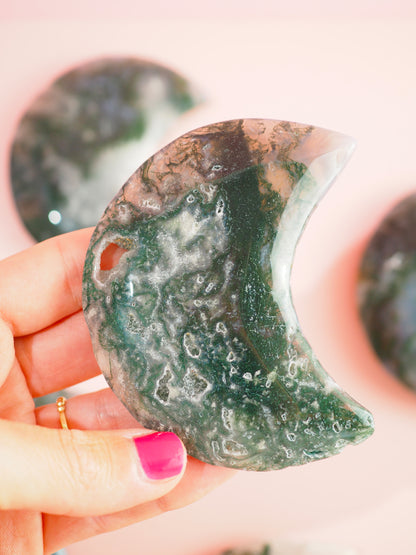 Moos Achat Mond / Moss Agate Moon 8-9 cm  -aus China / Indien