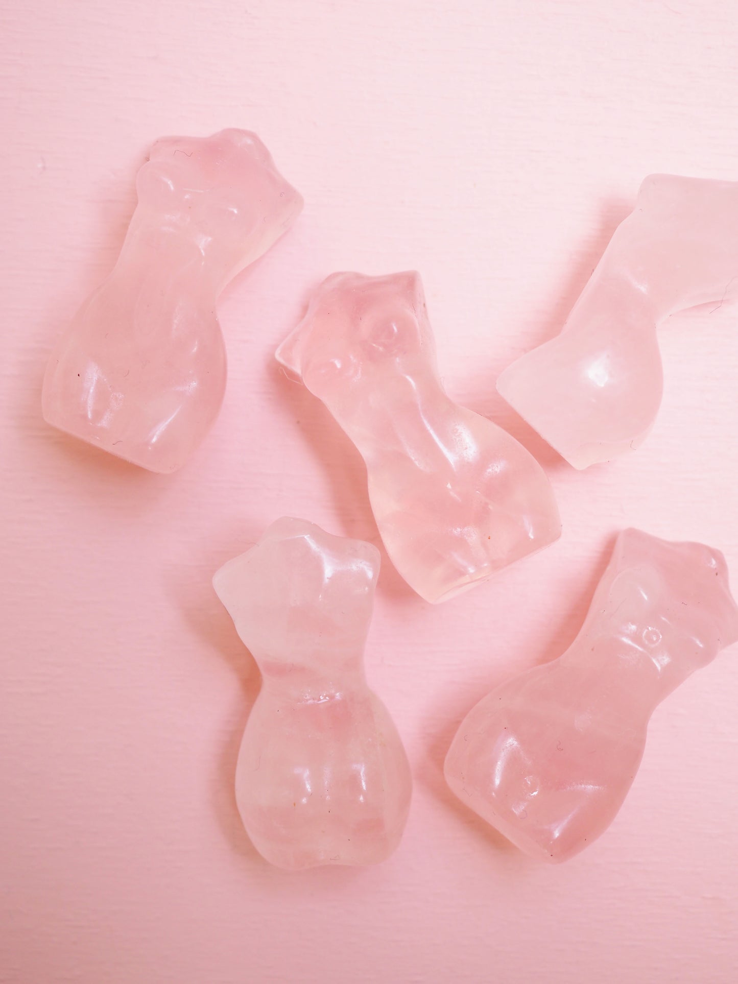 Rosenquarz Mini Göttin Körper . Mini Godess Body  3cm Carving