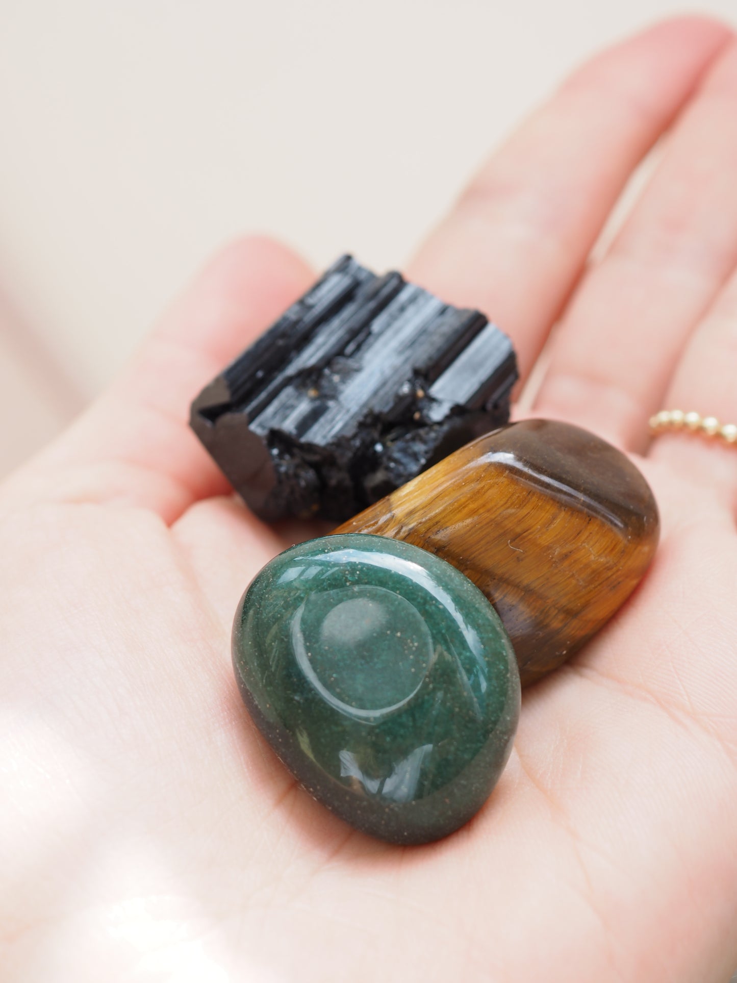 EARTH ELEMENT Crystal SET . Erde Element Edelstein Set. Stier. Jungfrau. Steinbock  (Aventurin Schwarzer Turmalin. Schörl Tigerauge) High Quality