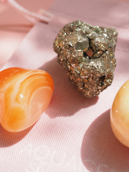 FIRE ELEMENT Crystal SET  / Feuer Zeichen Edelstein Set.  Schütze. Löwe. Widder  (Karneol, AngelAura Orangen Calcit Pyrit) High Quality