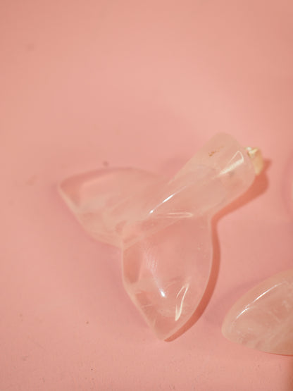Rosenquarz Meerjungfrau Flosse Anhänger / Rosequartz Mermaid Tale Pendant   xx cm-  Handcarved - aus Brasilien