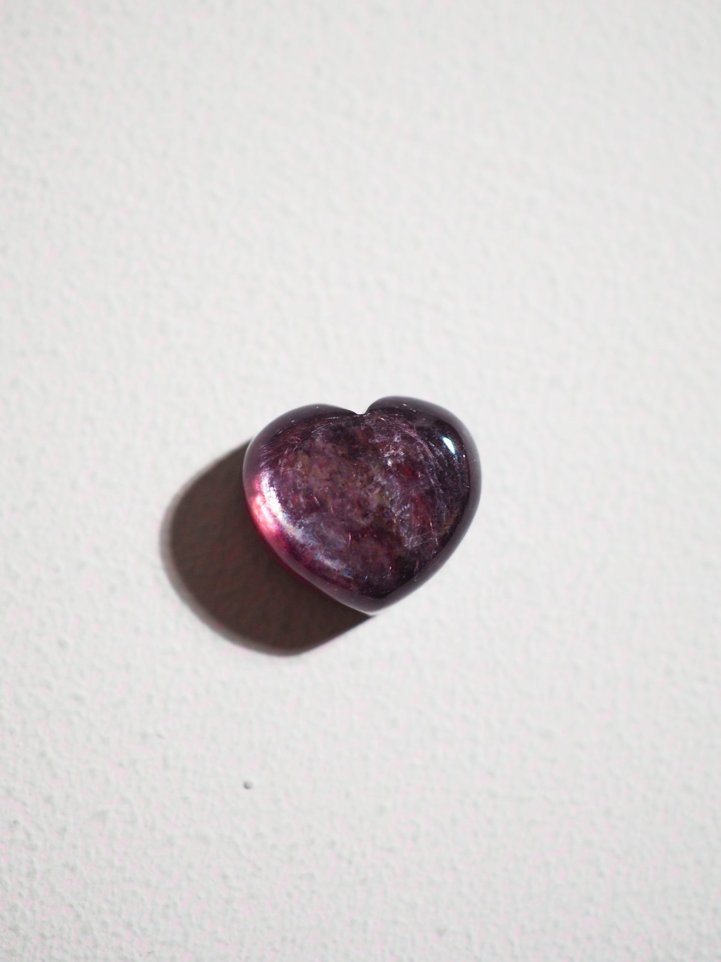 Gemmy Lepidolit Mini Herz .Gemmy Lepidolite Mini Heart ca. 1.5 cm