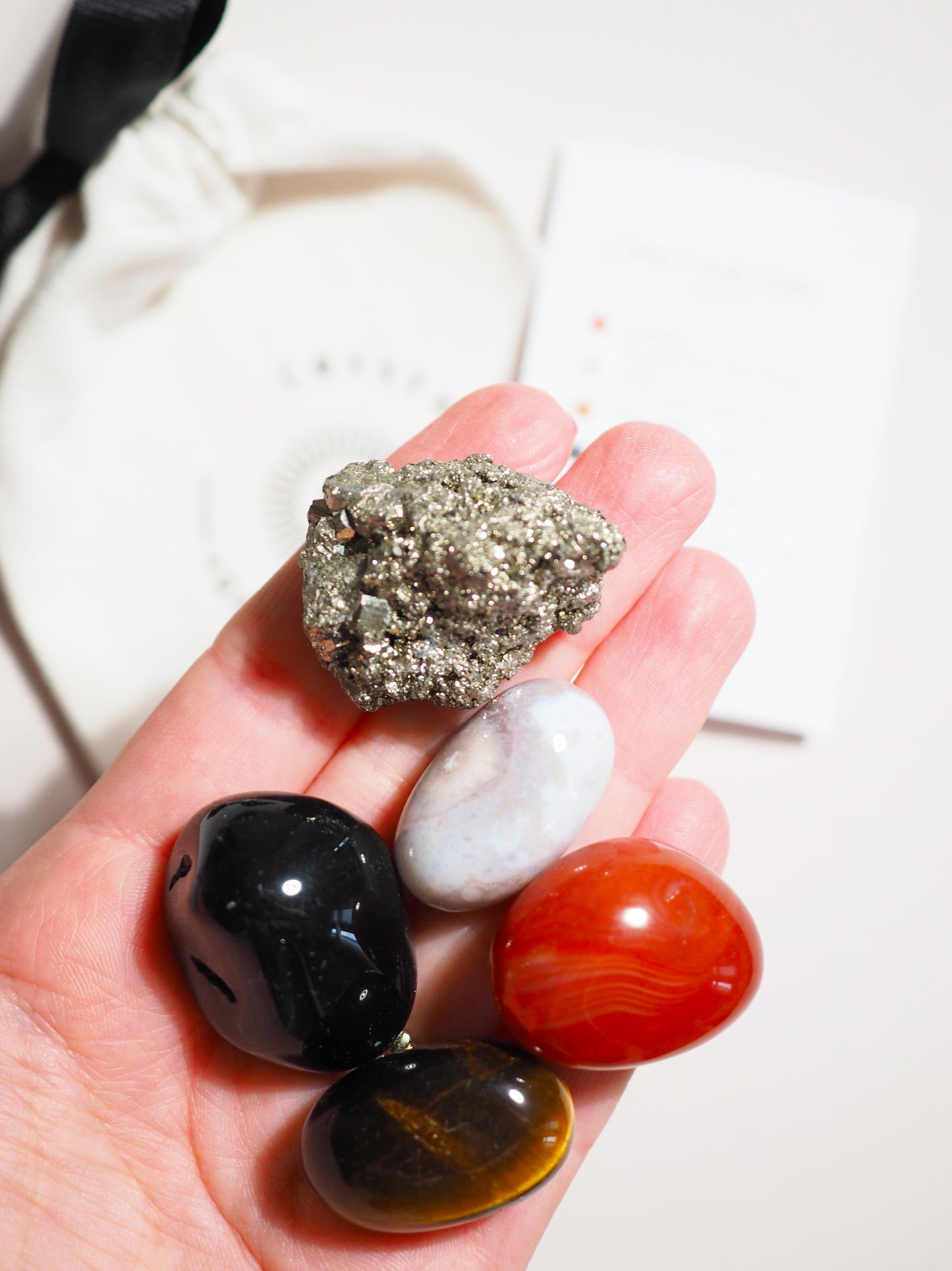 Kristall Set Motivation . CRYSTAL KIT MOTIVATION . Karneol . Pyrit . Tigerauge . Obsidian . Blumenachat