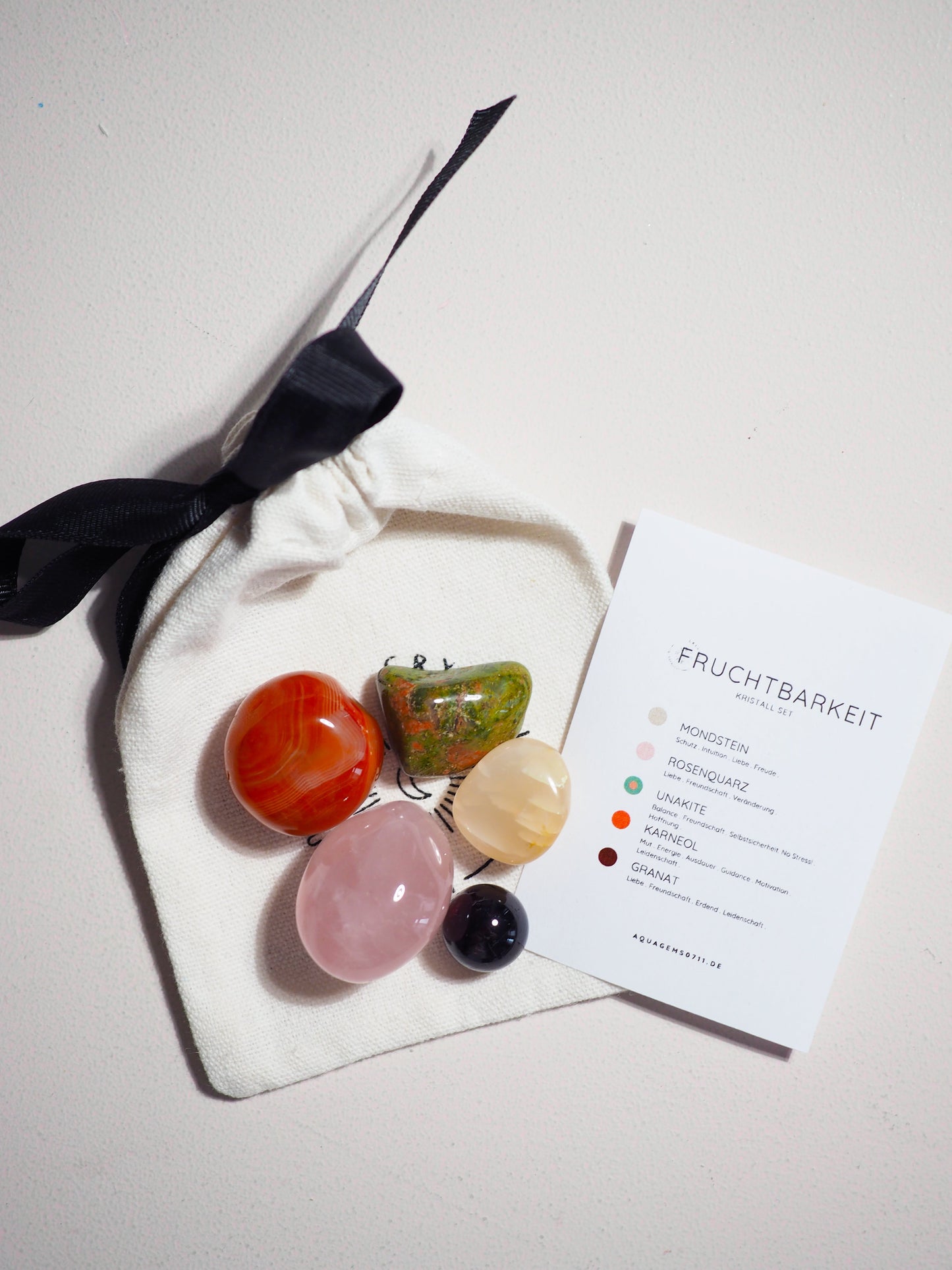 Kristall Set Fruchtbarkeit . CRYSTAL KIT FERTILITY . Mondstein. Rosenquarz . Unakite . Karneol . Granat