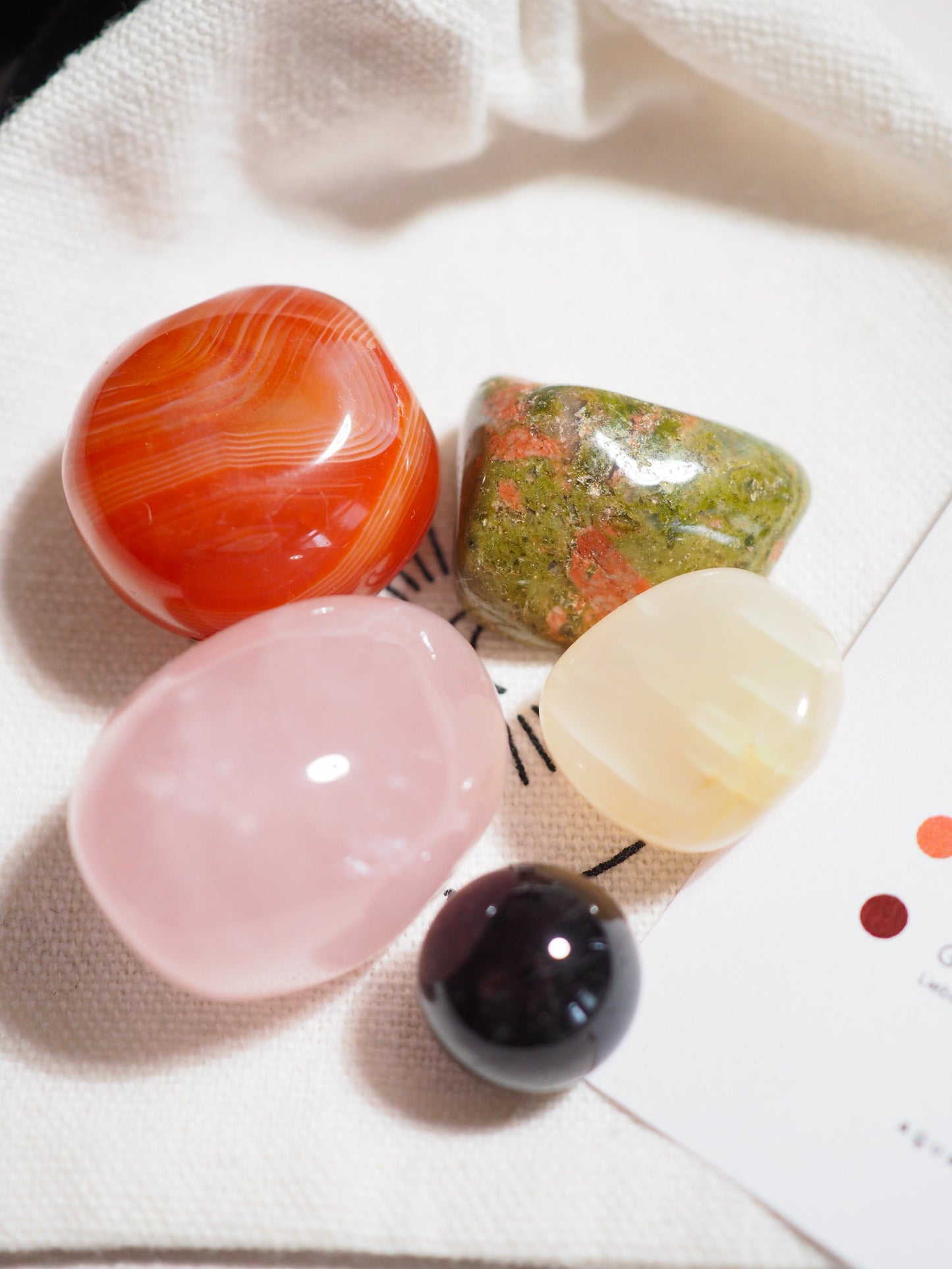 Kristall Set Fruchtbarkeit . CRYSTAL KIT FERTILITY . Mondstein. Rosenquarz . Unakite . Karneol . Granat