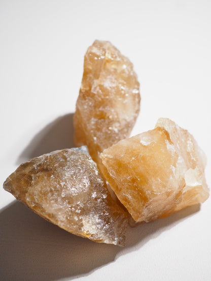 Großer Natürlicher Citrin Rohstein . Big Natural Citirne Raw Stone ca. 7-8 cm . ca. 140-175 g - aus Brasilien A Quality RARE