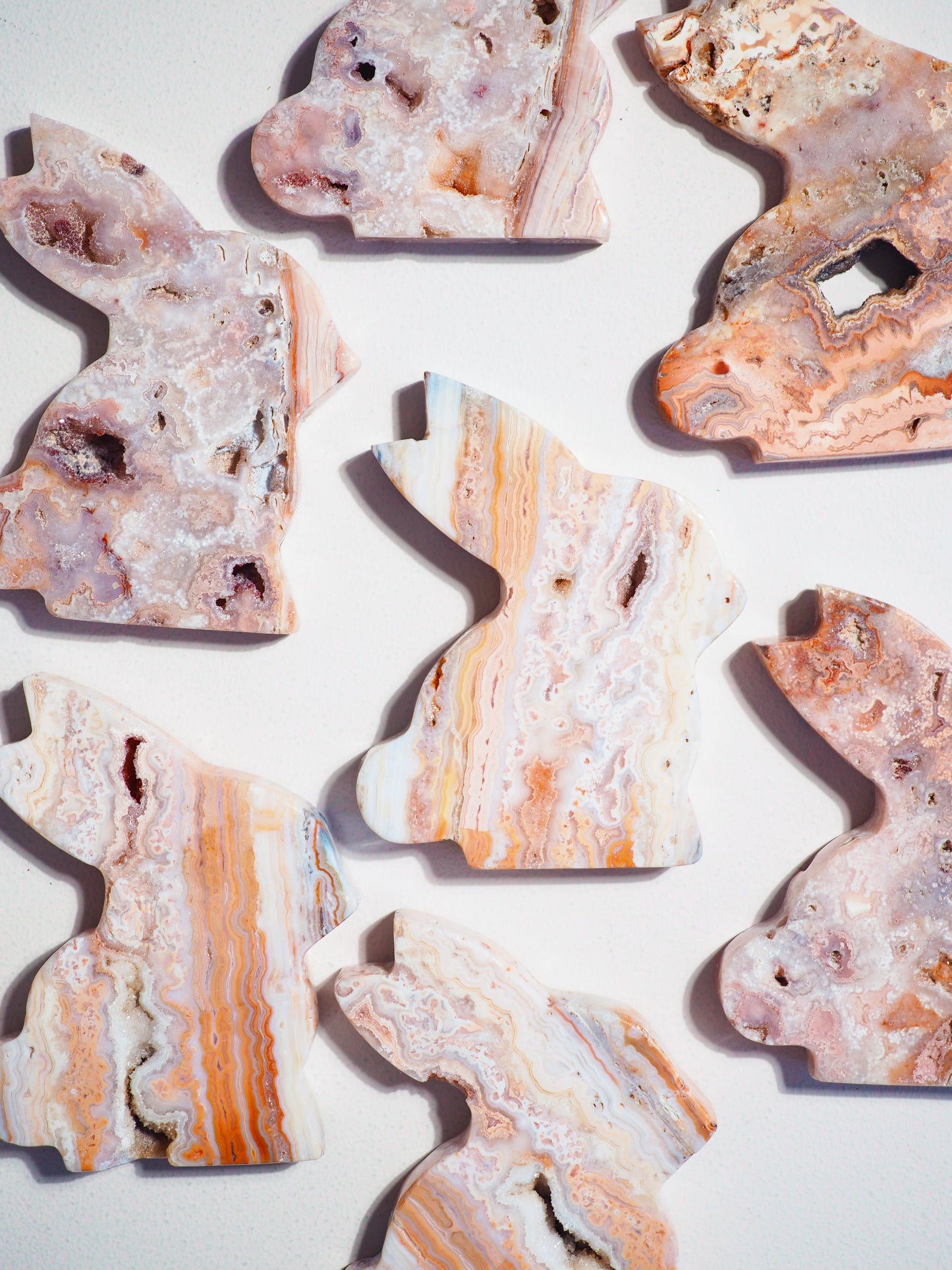 Druzy Pinker Verrückter Spitzen Achat Hase .  Druzy Crazy Lace Agate Bunny - aus Indonesien Handcarved HIGH QUALITY