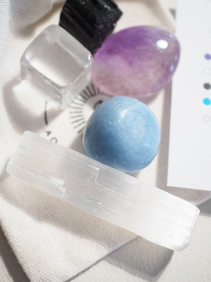 Kristall Set Meditation . CRYSTAL KIT MEDITATION . Amethyst . Bergkristall . Schwarzer Turmalin . Angelite . Selenit