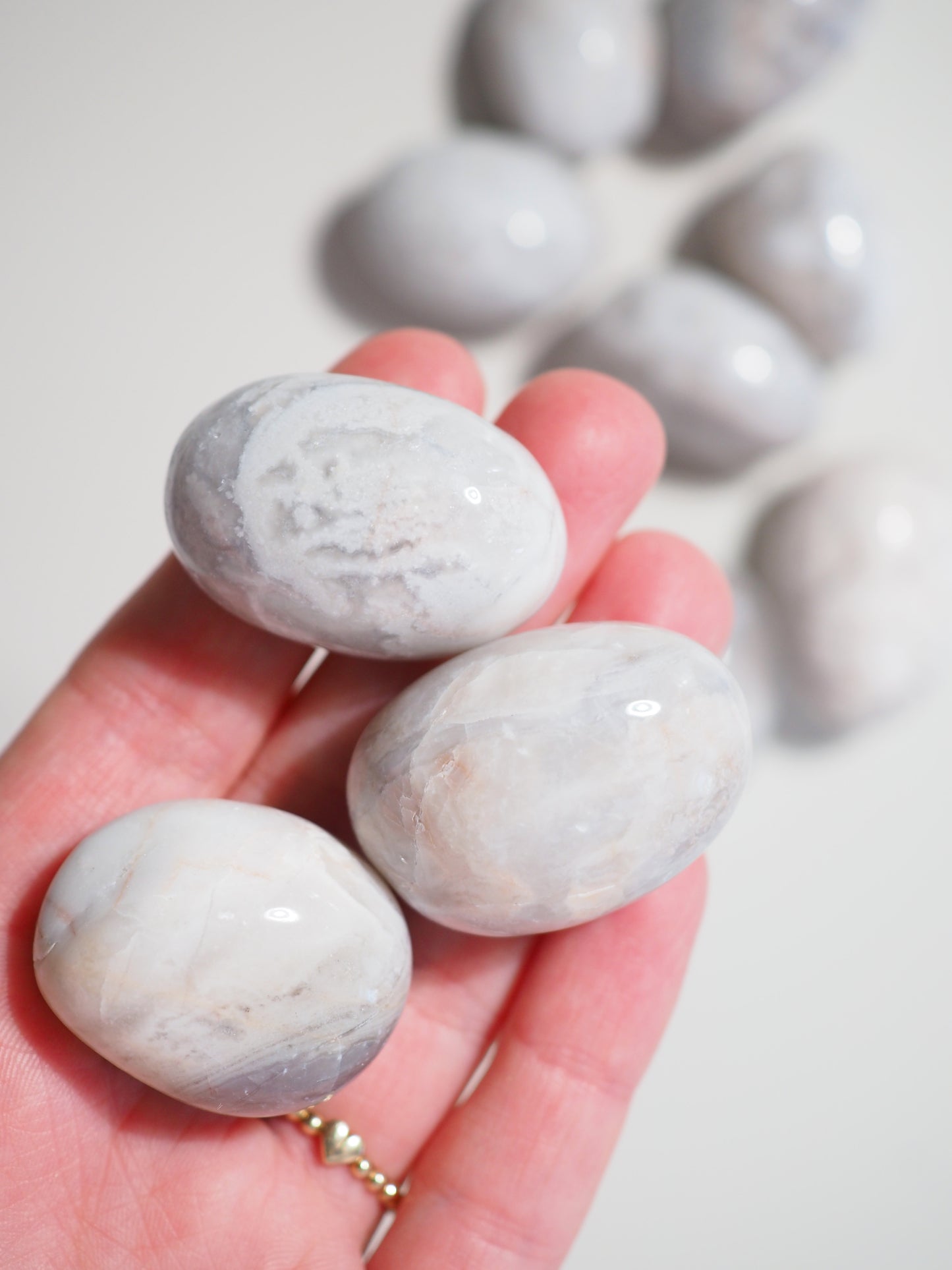 Weißer Mexikanischer Achat Trommel Stein . White Mexican Agate Tumble ca. 2-4 cm CHUNKY - aus Mexiko