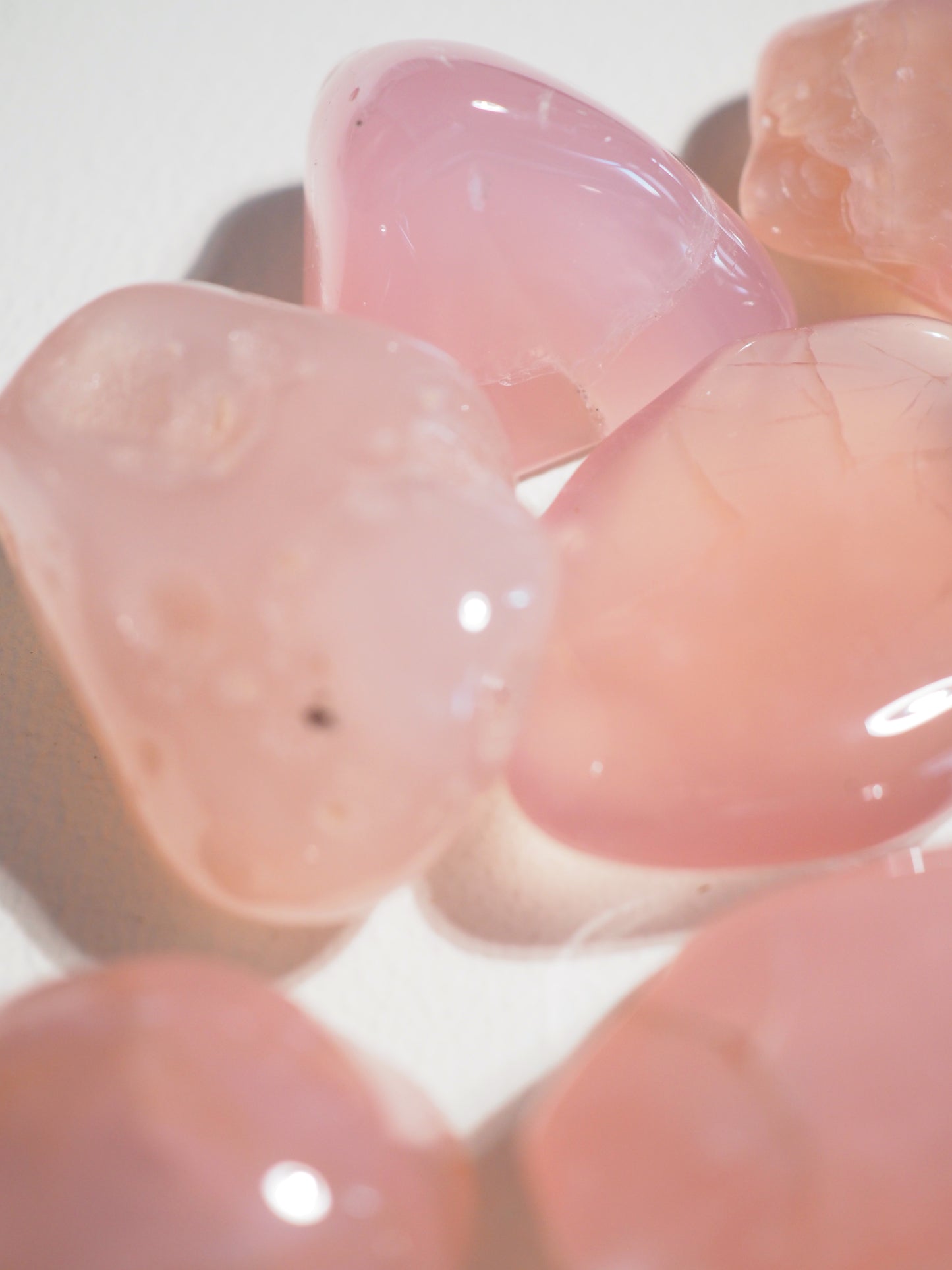 Pinker Chalcedon Trommelstein / Pink Chalcedony Tumble ca. 4-5 cm XXL - aus Mosambique HIGH QUALITY RARE