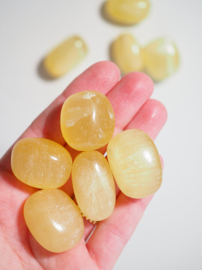 Limonen Calcit Trommel Stein Trommelstein . Lemon Calcite Tumble ca. 2-3 cm - aus Pakistan RARE