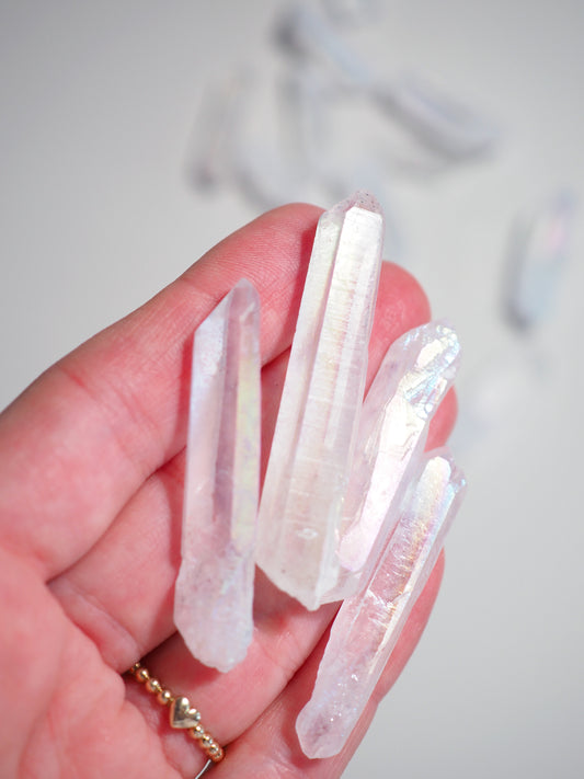 AngelAura Bergkristall mini Spitze Roh . AngelAura  mini Point ca. 3-4 cm - aus China