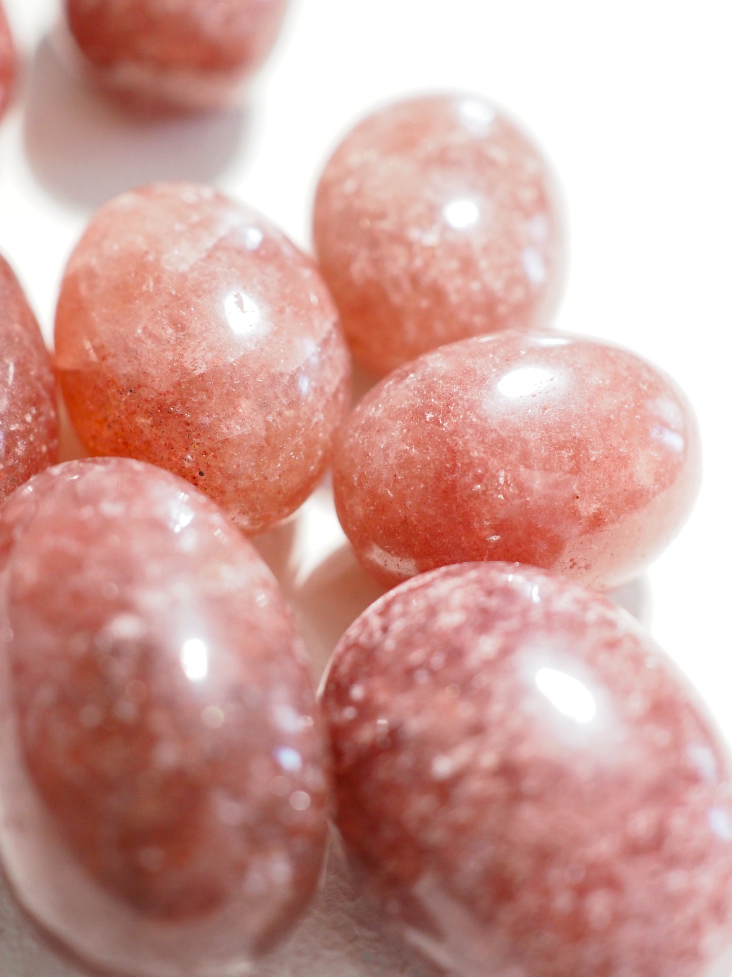 Roter Aventurin . Erdbeer Quarz Trommelstein . Strawberry Quartz Tumble ca. 2.5cm - aus Indien