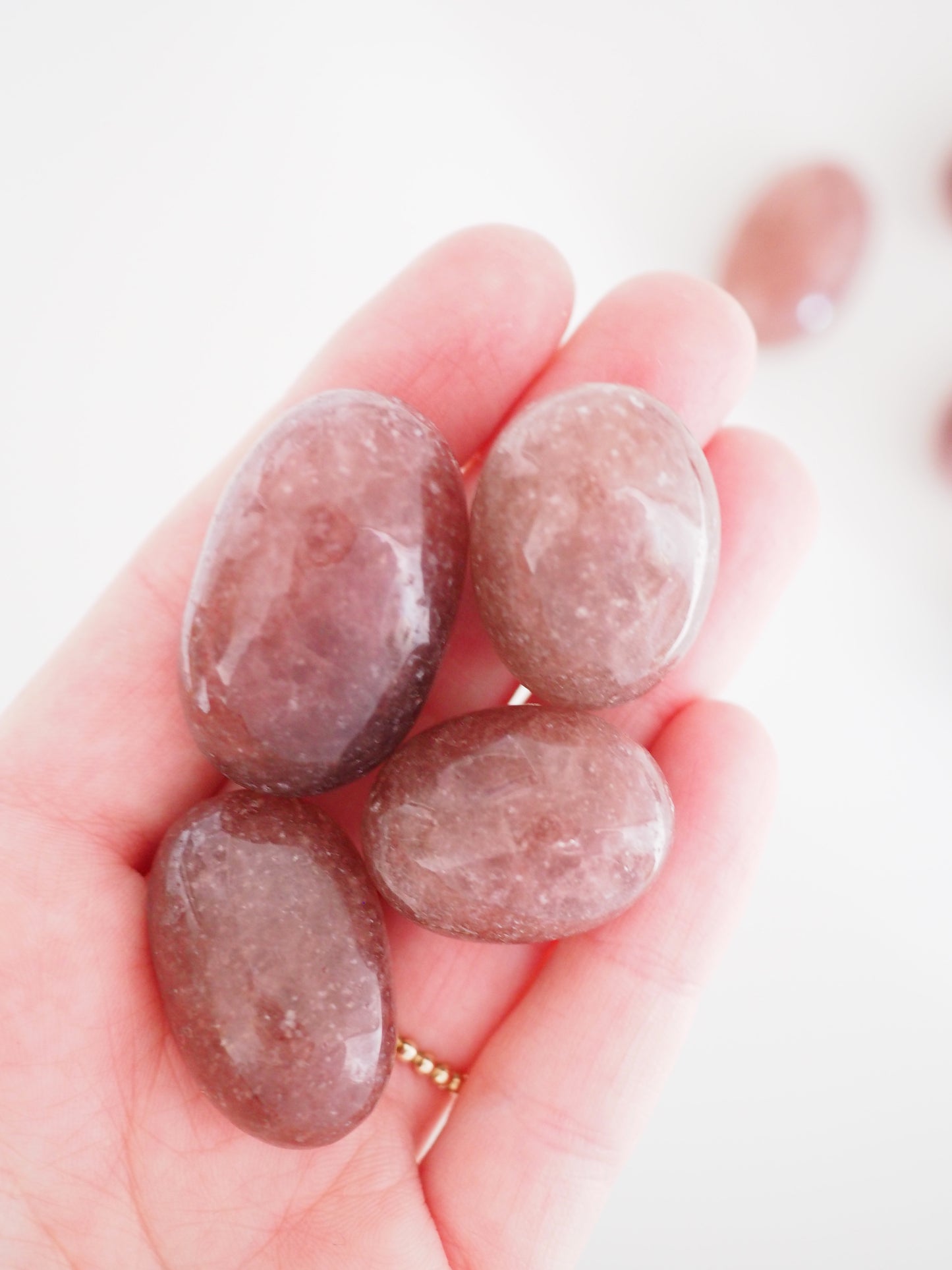 Roter Aventurin . Erdbeer Quarz Trommelstein . Strawberry Quartz Tumble ca. 2.5cm - aus Indien