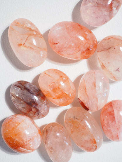 Feuer Quarz . Hämatoid Quarz Trommelstein . Fire Quartz Tumble ca. 2 cm - aus China