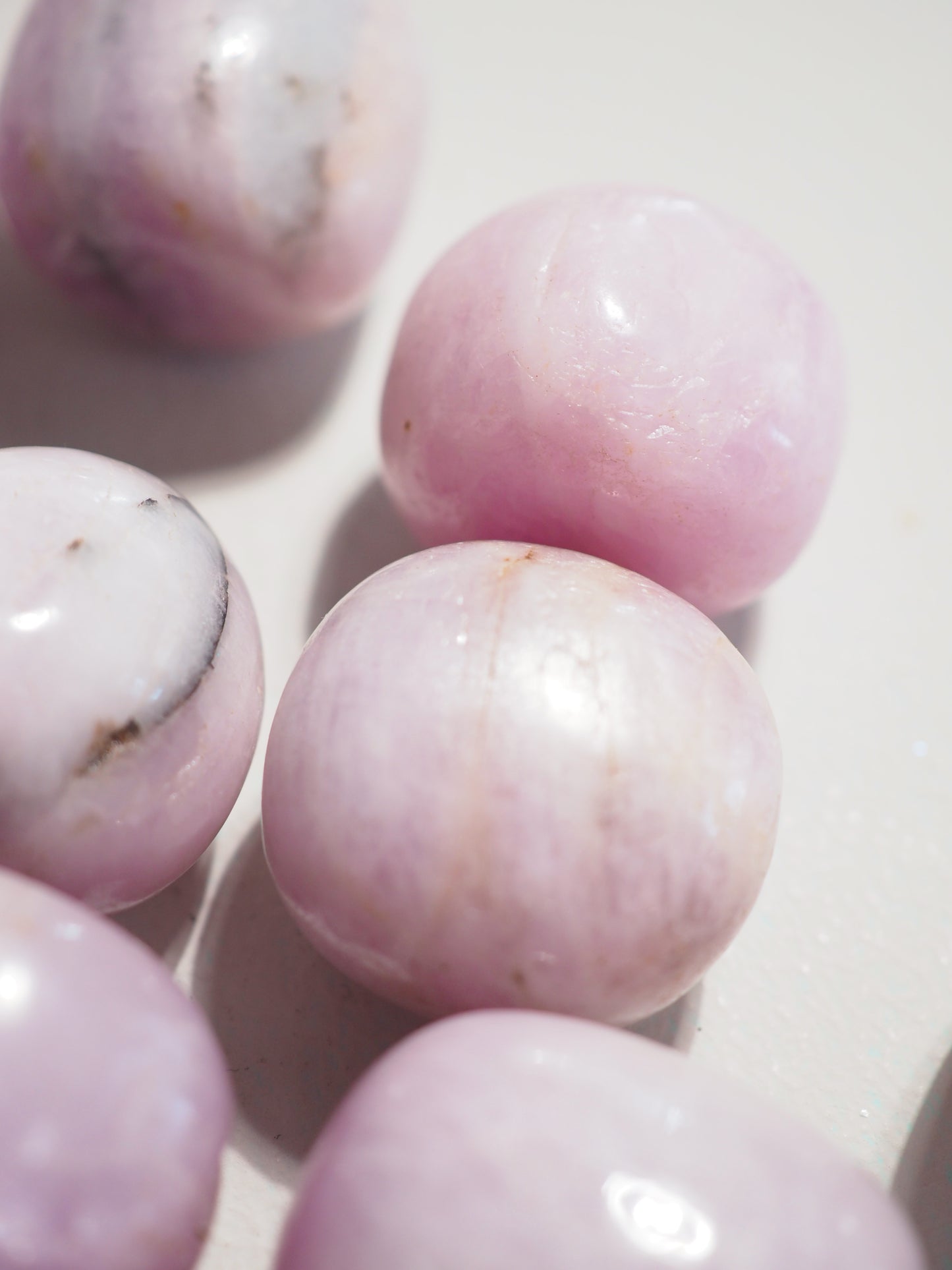 Kunzit Trommel Stein . Kunzite Tumble ca. 3 cm Trommel Stein - aus Nigeria Common Quality