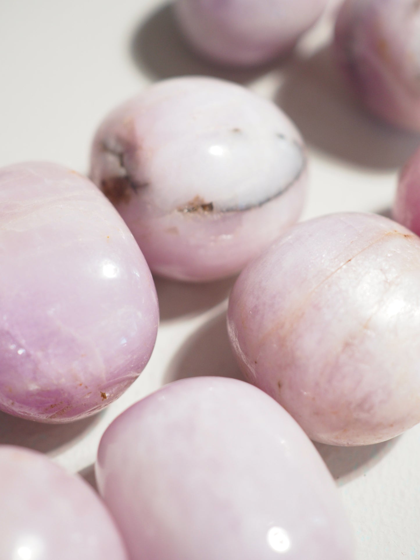 Kunzit Trommel Stein . Kunzite Tumble ca. 3 cm Trommel Stein - aus Nigeria Common Quality