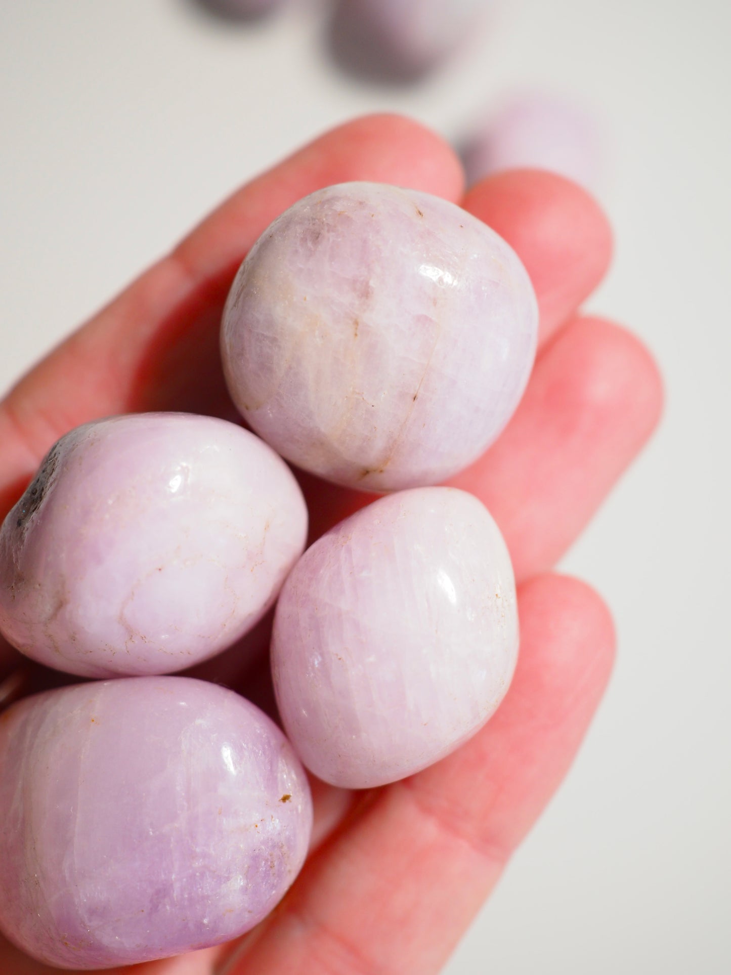 Kunzit Trommel Stein . Kunzite Tumble ca. 3 cm Trommel Stein - aus Nigeria Common Quality