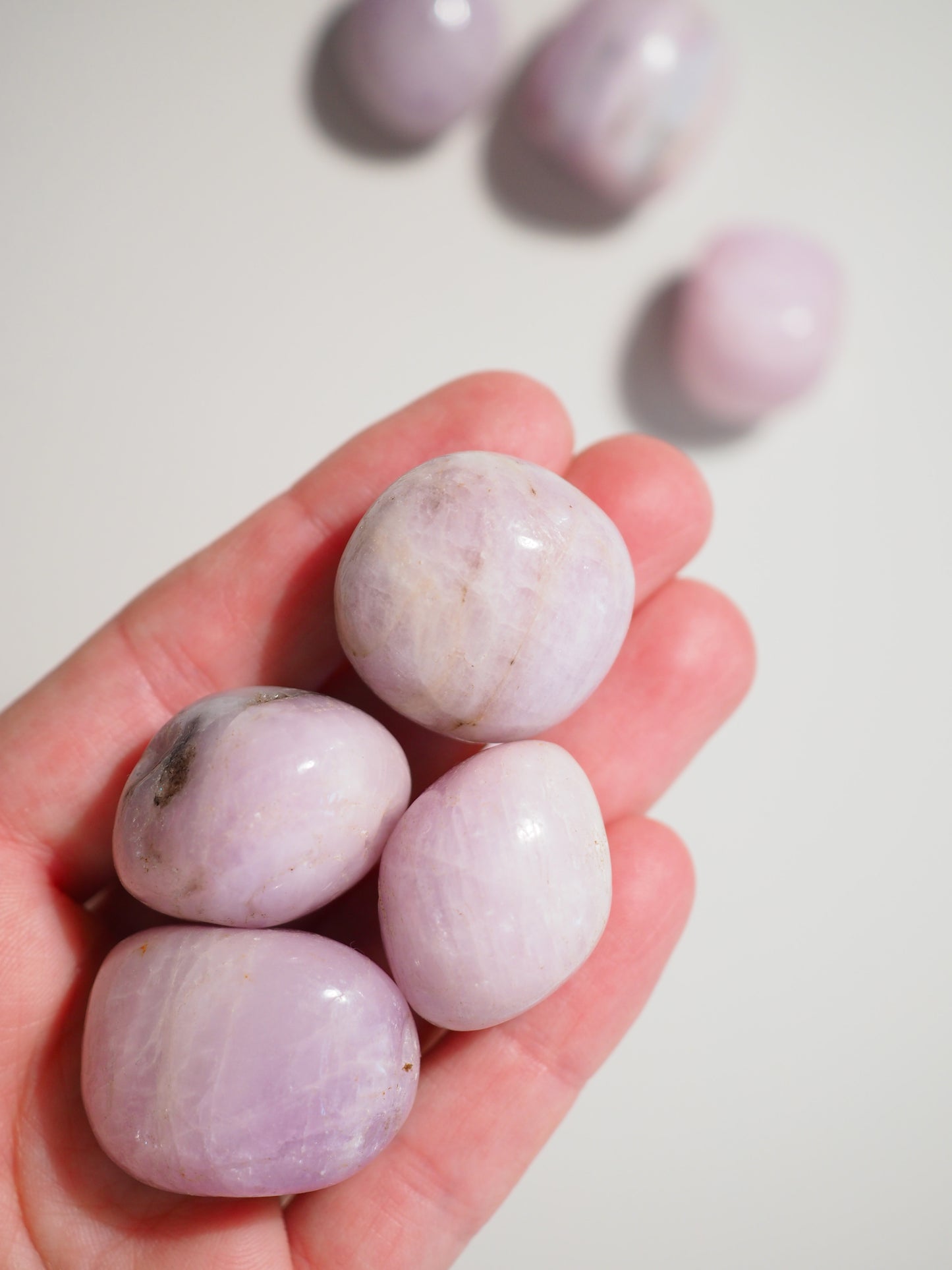 Kunzit Trommel Stein . Kunzite Tumble ca. 3 cm Trommel Stein - aus Nigeria Common Quality