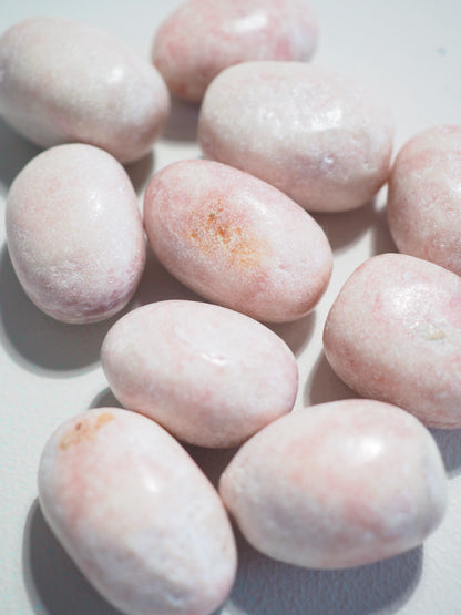 Pinker Opal Trommel Stein  . Deep Pink Opal Tumble ca 2-3 cm - Common Quality