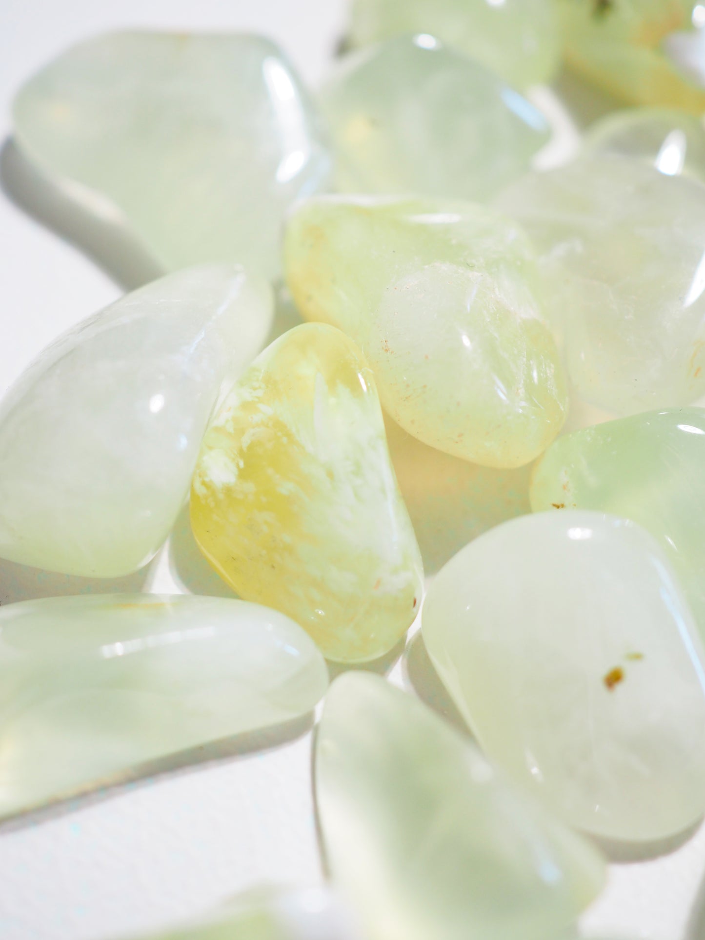 Prehnit Trommel Stein . Prehnite Tumble ca. 1-3 cm [3 Stück] - aus Australien HIGH QUALITY