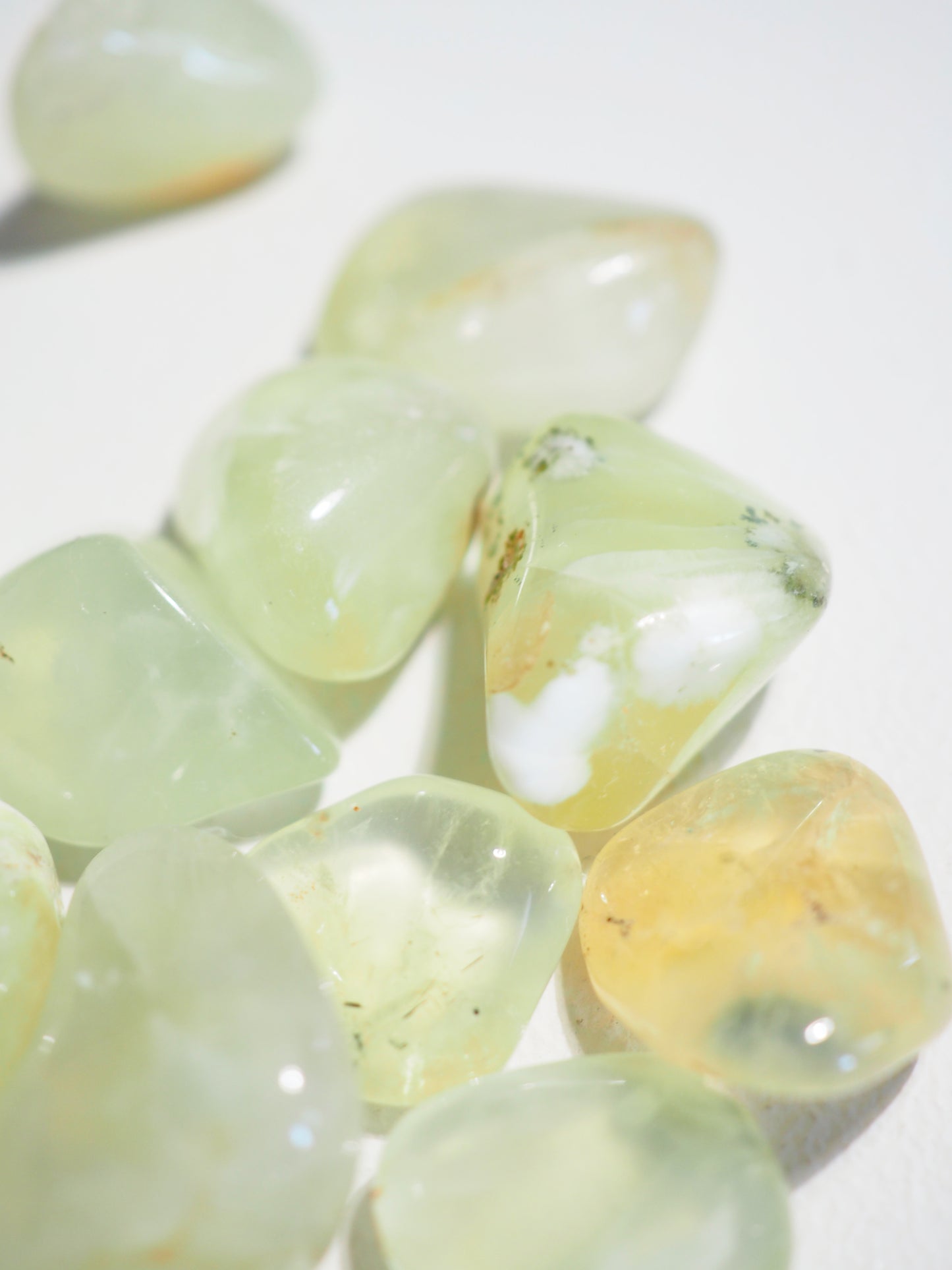 Prehnit Trommel Stein . Prehnite Tumble ca. 1-3 cm [3 Stück] - aus Australien HIGH QUALITY