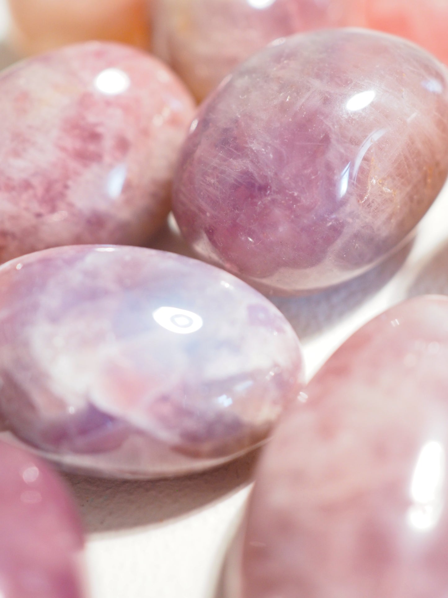 Lavendel Rosenquarz Trommel Stein . Lavender Rosequartz Tumble ca.2-3 cm - aus Madagascar HIGH QUALITY